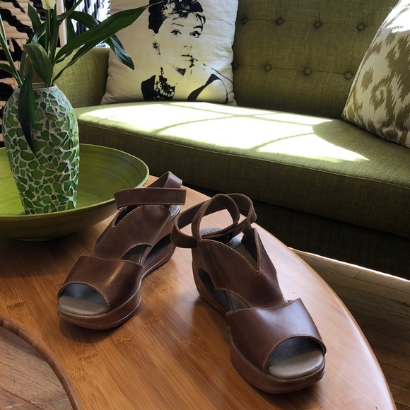 Fly London Brown Oiled Leather Sandals 40 - Picture 2 of 9